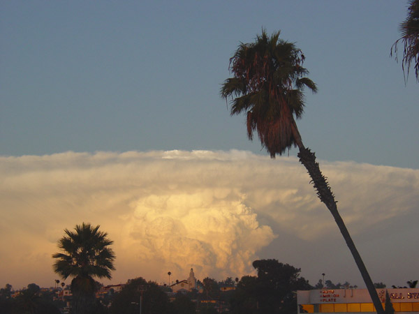 CA thunder cloud1